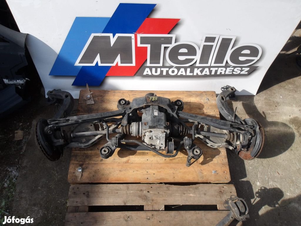 [GYÁRI BONTOTT] BMW HÁTSÓ FUTÓMŰ DIFIVEL/FÉLTENGELYEL KOMPLETTEN E85